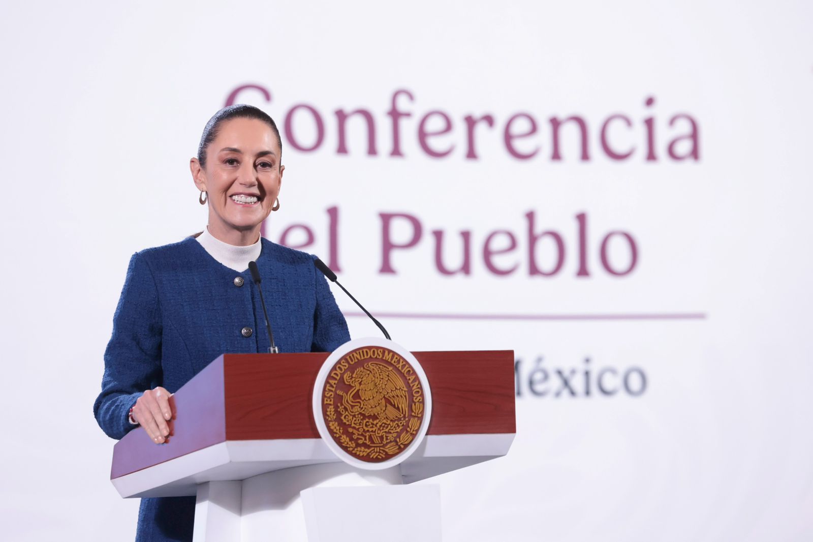 Claudia Sheinbaum presenta los CECI del IMSS
