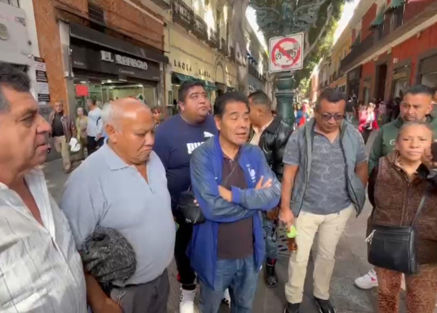 Ambulantes suplican al Ayuntamiento de Puebla para reinstalarse en el CH