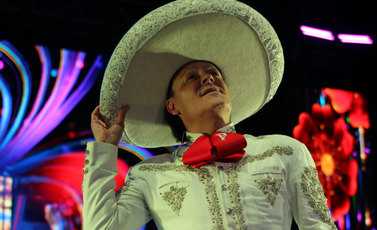 «El Aventurero» llegó a Puebla para complacer a sus fans