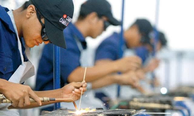 Empleo juvenil en América Latina: Un desafío persistente, según la OIT