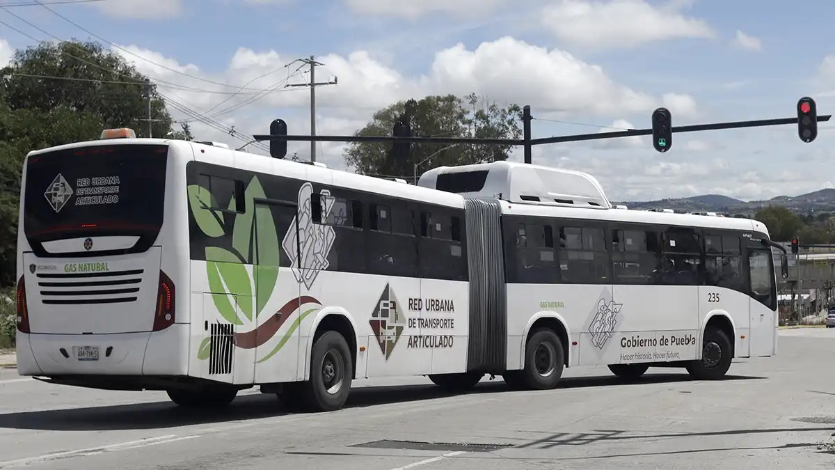 Gobierno de Puebla analizará el funcionamiento del RUTA tras reportes por espera prolongada