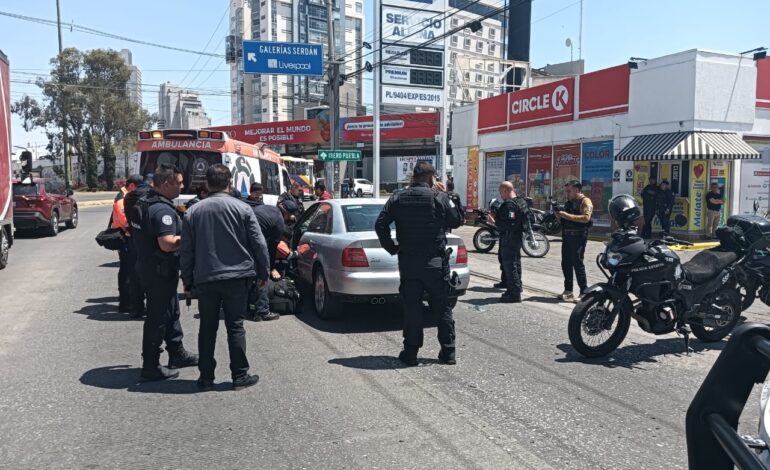 Violento asalto en Zavaleta: Balean a cuentahabiente tras retirar 600 mil pesos