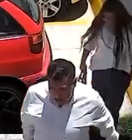 Exhiben en redes a pareja señalada por robo a casa habitación en Zavaleta