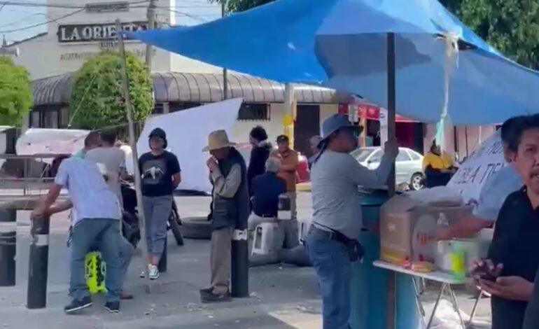 Ejidatarios mantienen bloqueo en Valsequillo y Las Torres tras 24 horas de plantón