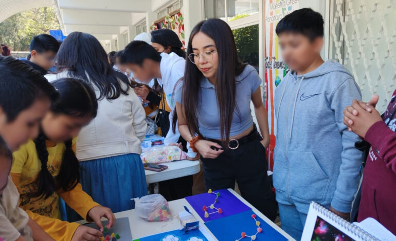 Profesores y alumnos de la FCFM imparten curso con enfoque STEAM para niños con discapacidad