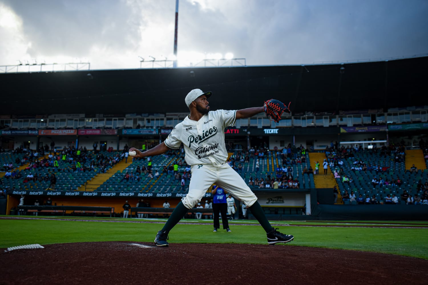 El abridor Wendolyn Bautista causa baja en Pericos