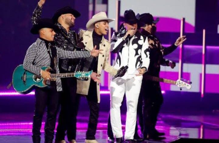 Grupo Firme Llega al Streaming con Concierto Especial en Disney+