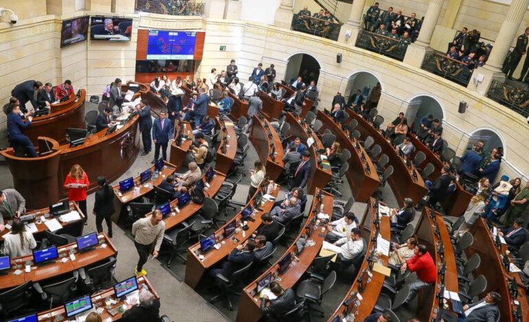 Colombia aprueba histórica reforma laboral