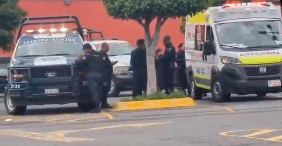 Caos en el Mercado Hidalgo: 4 policías heridos y una niña baleada tras riña con la 28 de Octubre