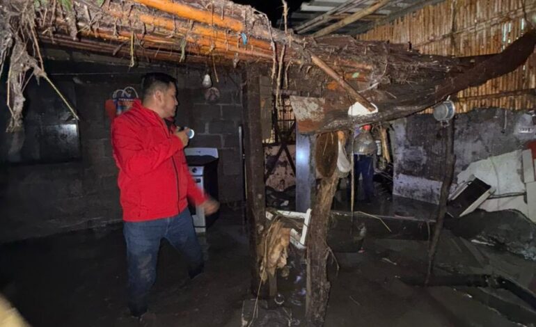 Recorre gobierno estatal Chignahuapan, Tepeojuma e Izúcar de Matamoros, tras inundaciones
