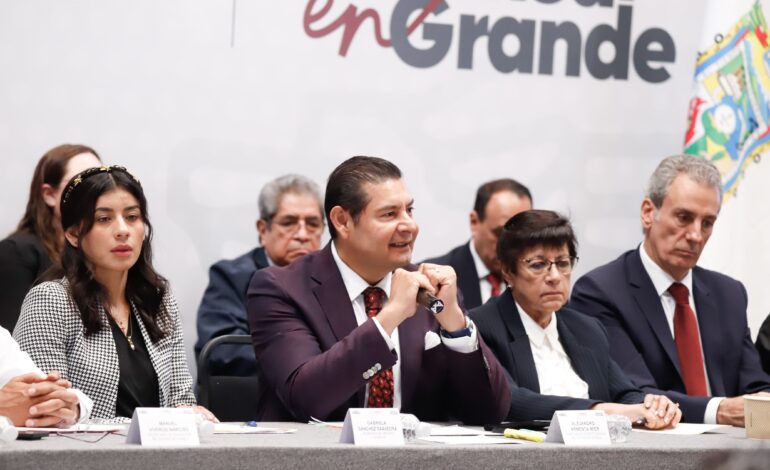 Gobierno de Puebla concreta disminución del 60% en costo de grúas y corralones