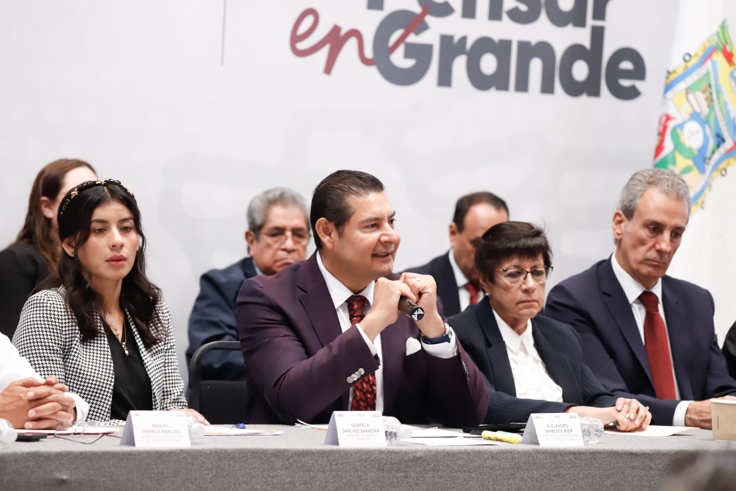 Gobierno de Puebla concreta disminución del 60% en costo de grúas y corralones