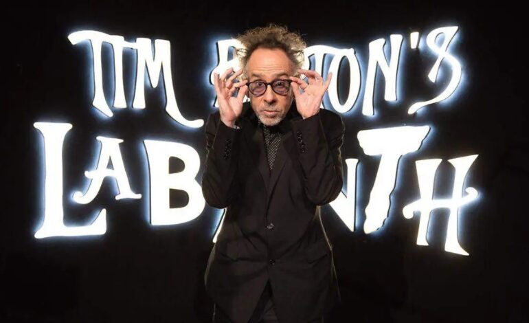 Tim Burton llega a México para la Inauguración de su Exposición
