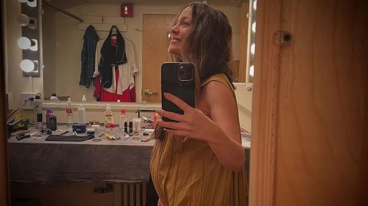 Natalia Lafourcade anuncia su embarazo