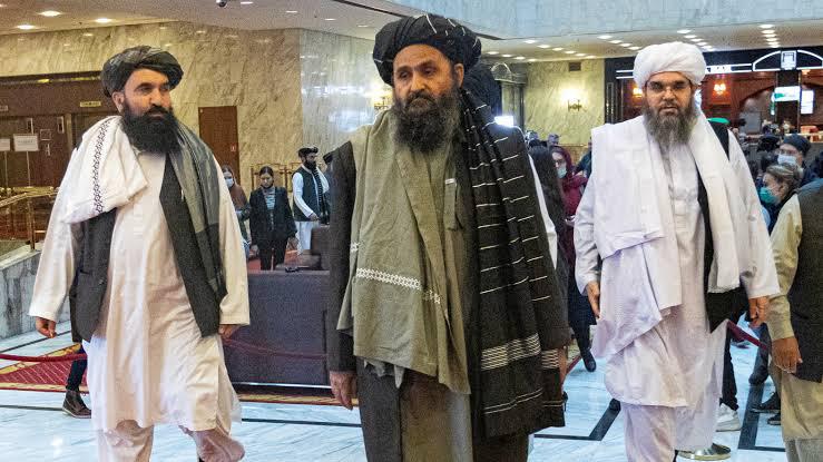 Emite TPI órdenes de arresto contra líderes talibanes