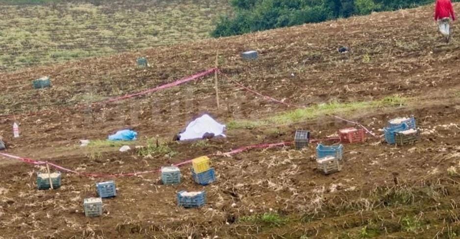 Campesino muere fulminado por un rayo mientras cosechaba papas en Tlatlauquitepec