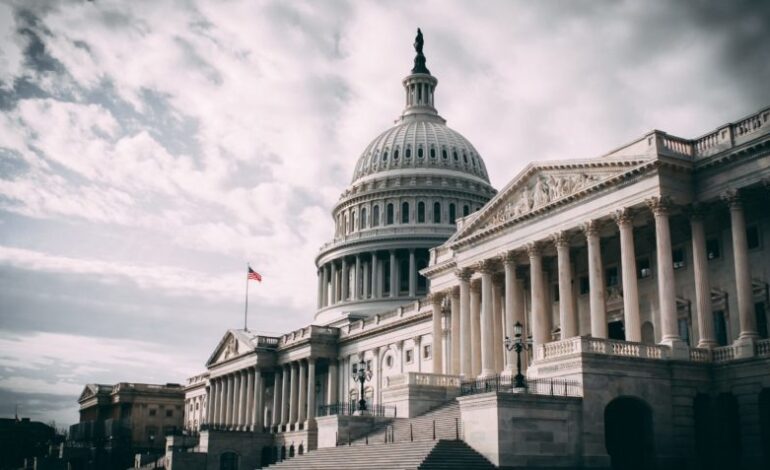 Maratónica votación en Senado de EE.UU, sobre Plan Fiscal de Trump