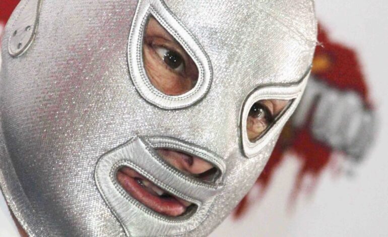 El legado plateado: ¿Cuánto vale la máscara de El Hijo del Santo?