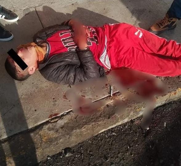 Vecinos de Balcones del Sur detienen y golpean a dos presuntos ladrones de autos