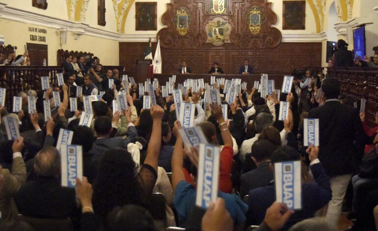 Aprueba el Consejo Universitario de la BUAP convocatoria para nombramiento de titular de la Rectoría y la ejecución del Comedor Universitario