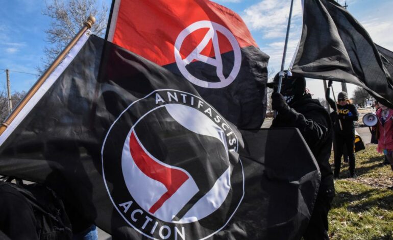 Designa Trump a Antifa como organización terrorista