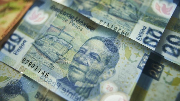 Banxico retira los billetes de 20 pesos con la imagen de Benito Juárez; conservarán su valor, pero dejarán de circular