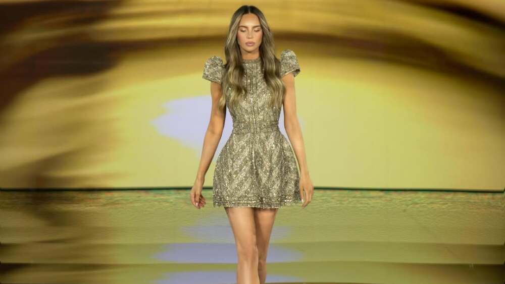 Belinda responde a críticas por su pasarela en París: “Me lastimé la rodilla”