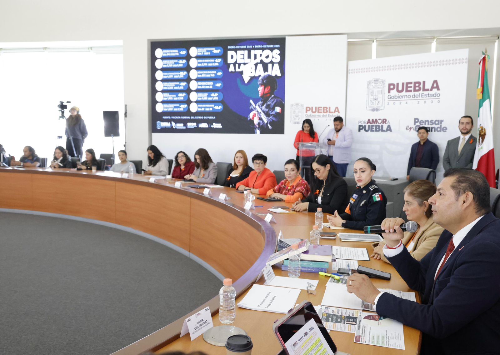 Centros LIBRE transforman vidas y protegen mujeres; un modelo exitoso de la  presidenta Sheinbaum: Armenta