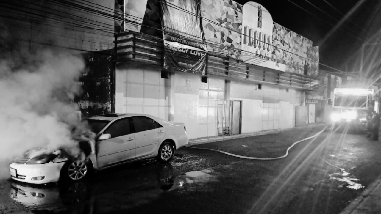 Suman siete víctimas por el ataque al bar Lacoss en Puebla.