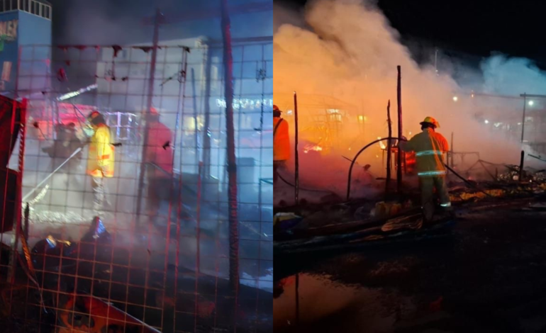 Incendio afecta puestos de temporada en la Central de Abasto de Huixcolotla