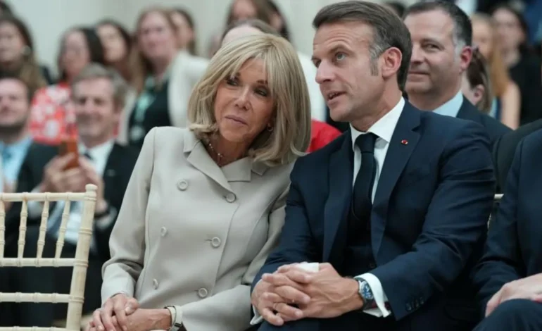 En Francia,10 personas fueron declaradas culpables por ciberacoso contra la primera dama, Brigitte Macron