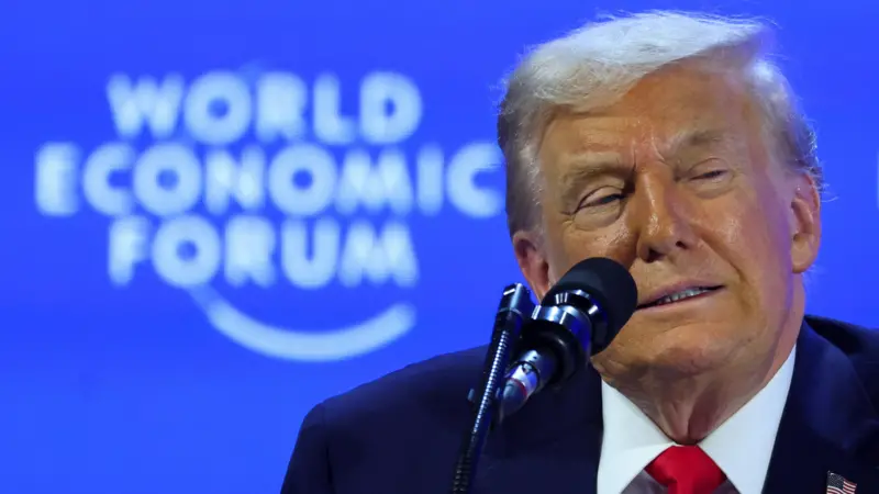 Donald Trump pide negociaciones inmediatas para adquirir Groenlandia y descarta el uso de la fuerza