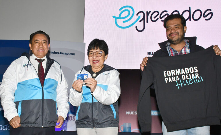 Presenta la Rectora Lilia Cedillo plataforma egresados.buap.mx