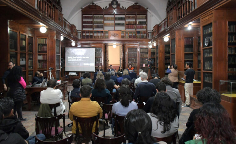 Explora BUAP los vínculos entre la ciencia, Matemáticas y la cultura barroca novohispana