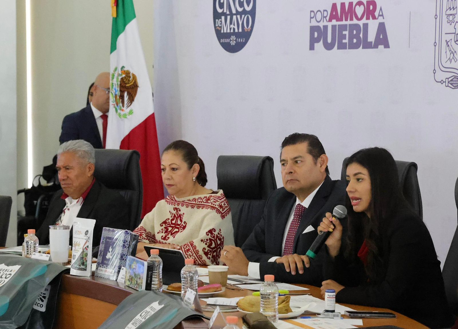 Rumbo al mundialito 2026, gobierno estatal impulsa ciencia y reconstrucción con tejido social
