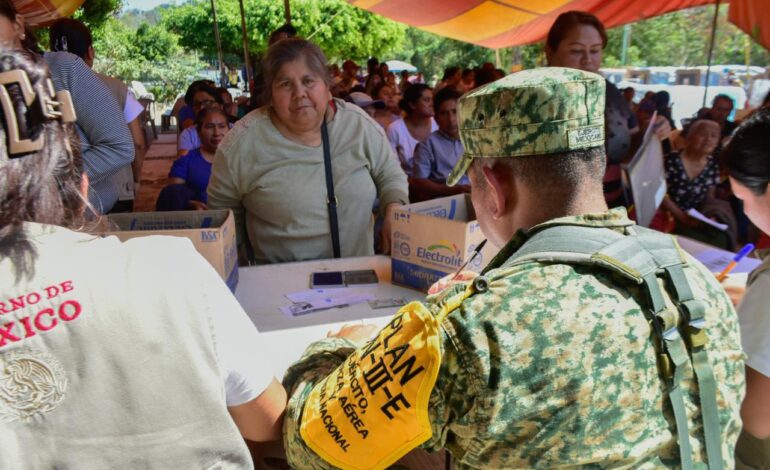 Entrega de apoyos del gobierno de México en Puebla por tormenta Jerry