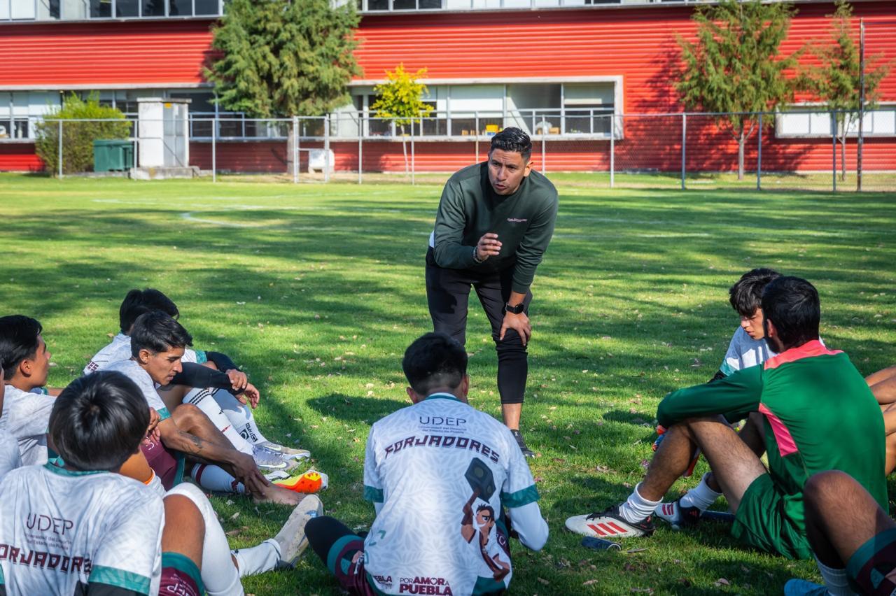 Promueve UDEP talento poblano con miras a competencias nacionales