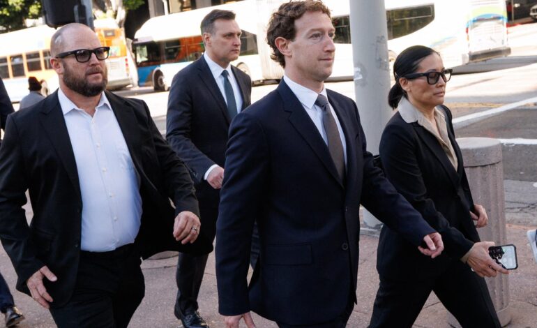 Zuckerberg comparece ante tribunal por acusaciones sobre los efectos negativos de redes sociales a la salud mental de menores