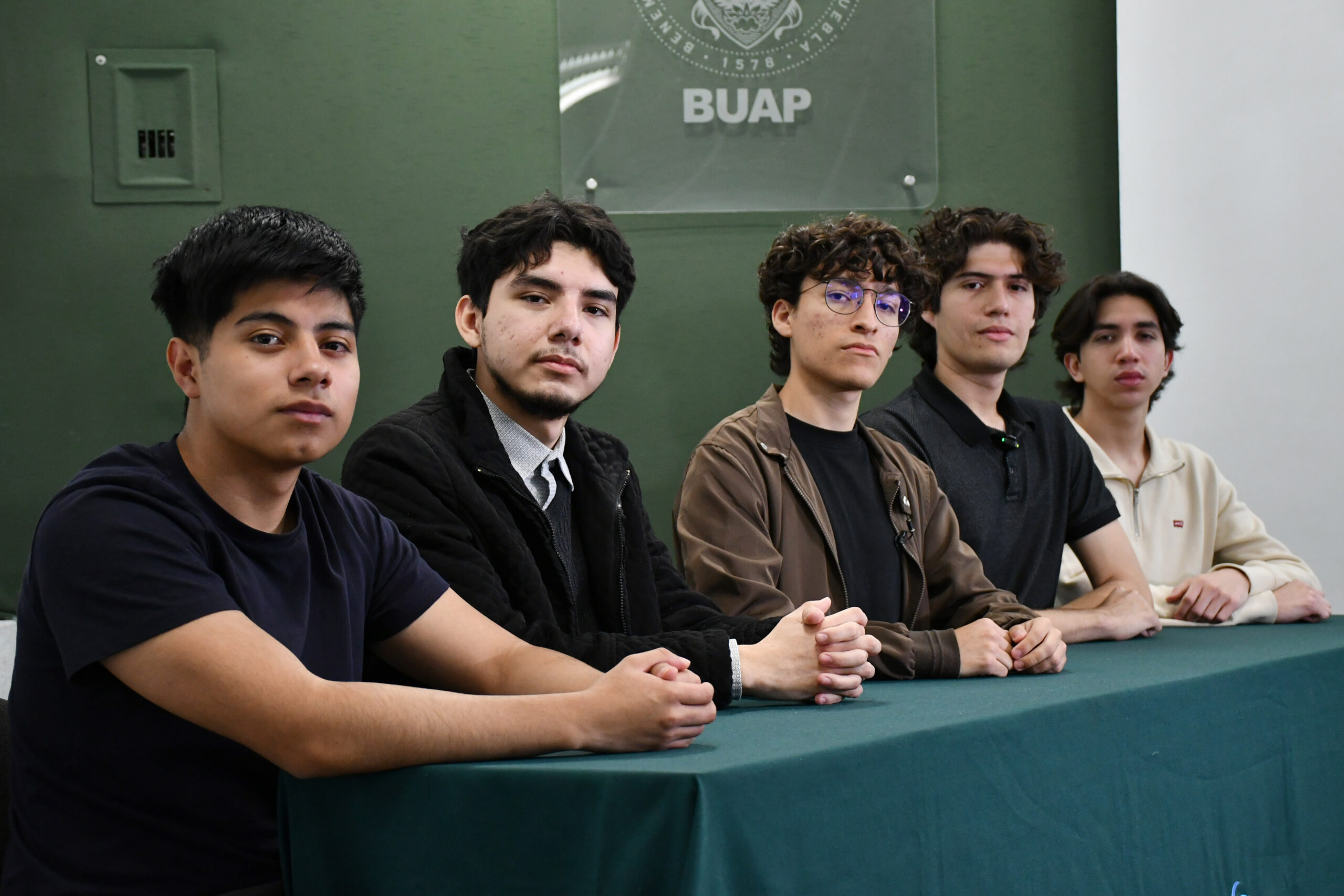 Estudiantes BUAP representarán a México en hackathon internacional