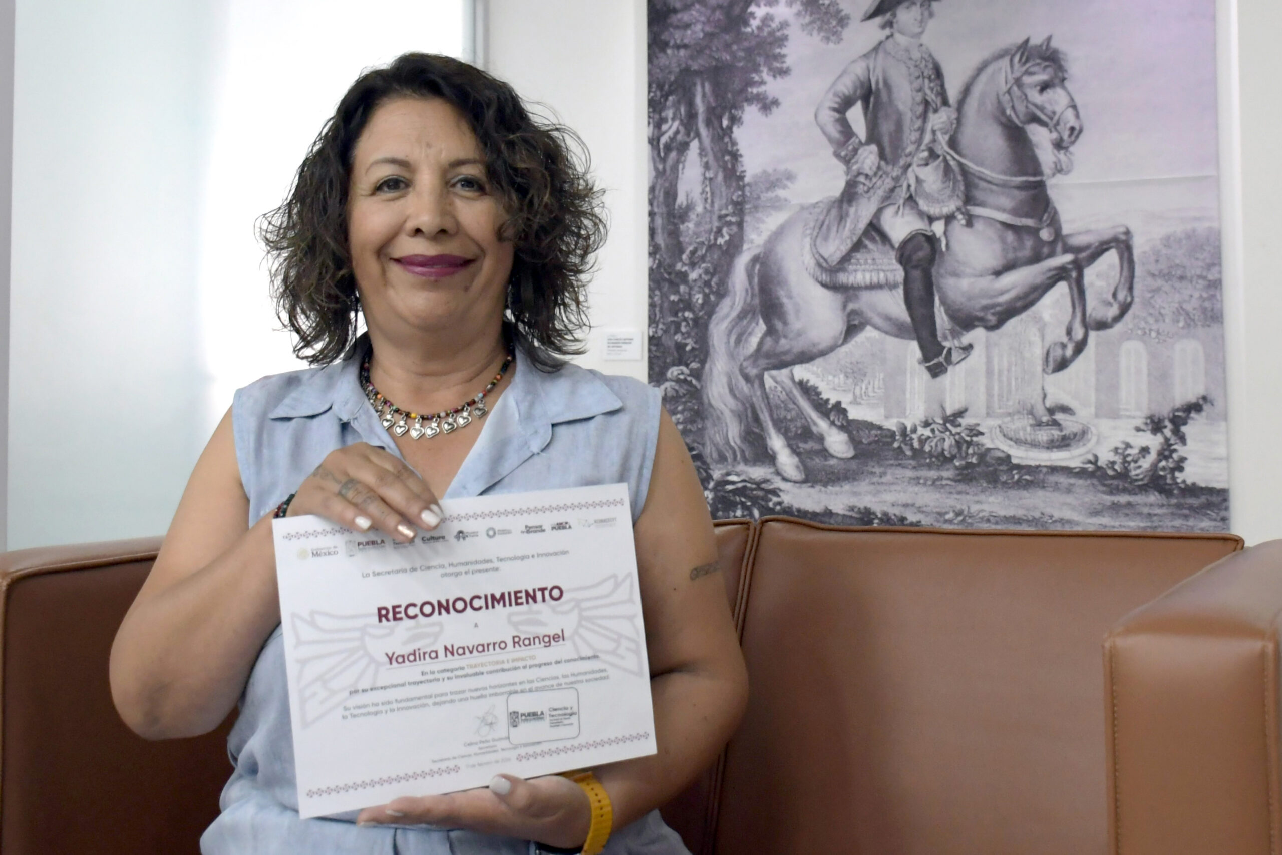 Recibe académica BUAP reconocimiento del SECIHTI