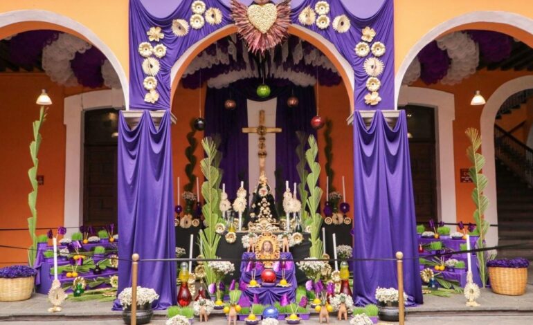 Secretaría de Arte y Cultura instala Altar de Dolores en Centro Histórico