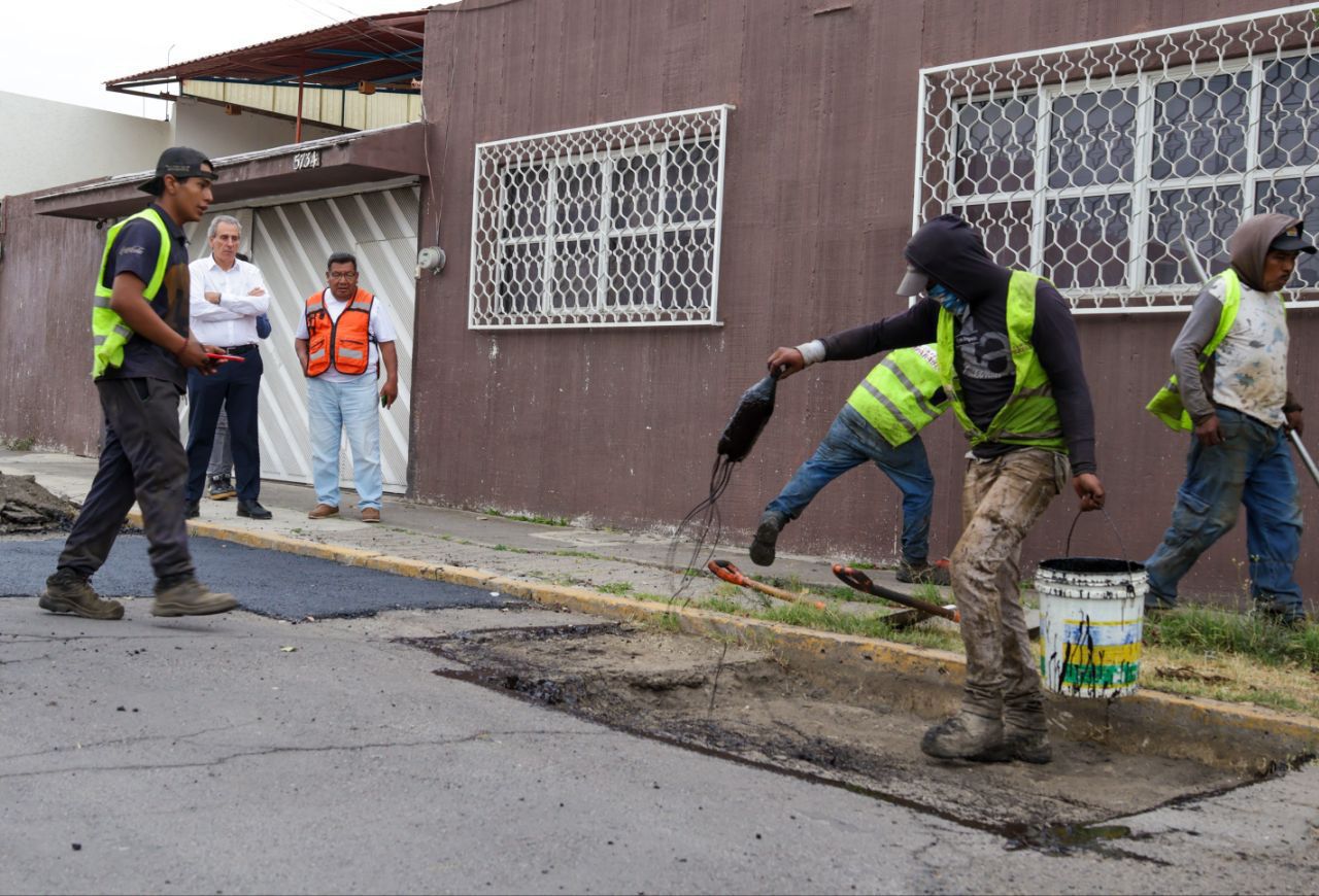 Avanza Gobierno de Pepe Chedraui con la Campaña Capitalina Bacheando Puebla