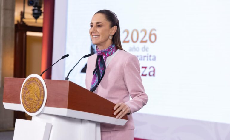 Sheinbaum confirma que el tren suburbano pasará a manos del estado bajo el nombre»Felipe Ángeles»