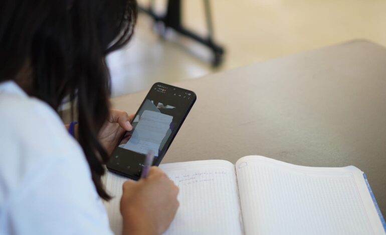 Becas de Conectividad cierran brecha para fortalecer conocimiento