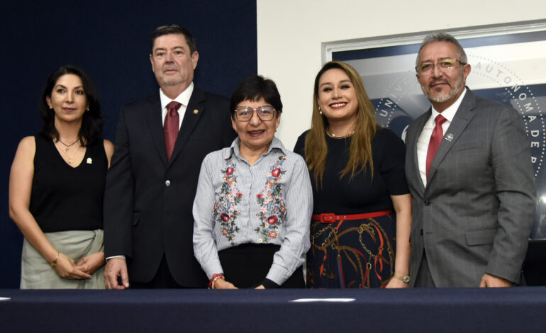 Rectora Lilia Cedillo reconoce el labor social de la Facultad de Estomatología
