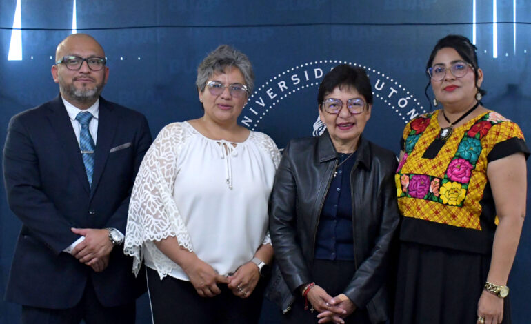 Rectora Lilia Cedillo encabezó toma de protesta a directora electa de la preparatoria “Lic. Benito Juárez García”