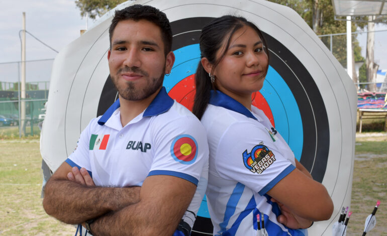 Estudiantes BUAP resaltan en competencia internacional de tiro con arco