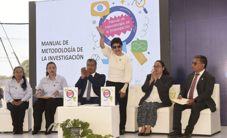 Docentes BUAP presentan el libro Metodología de la Investigación, en la sede de Acajete