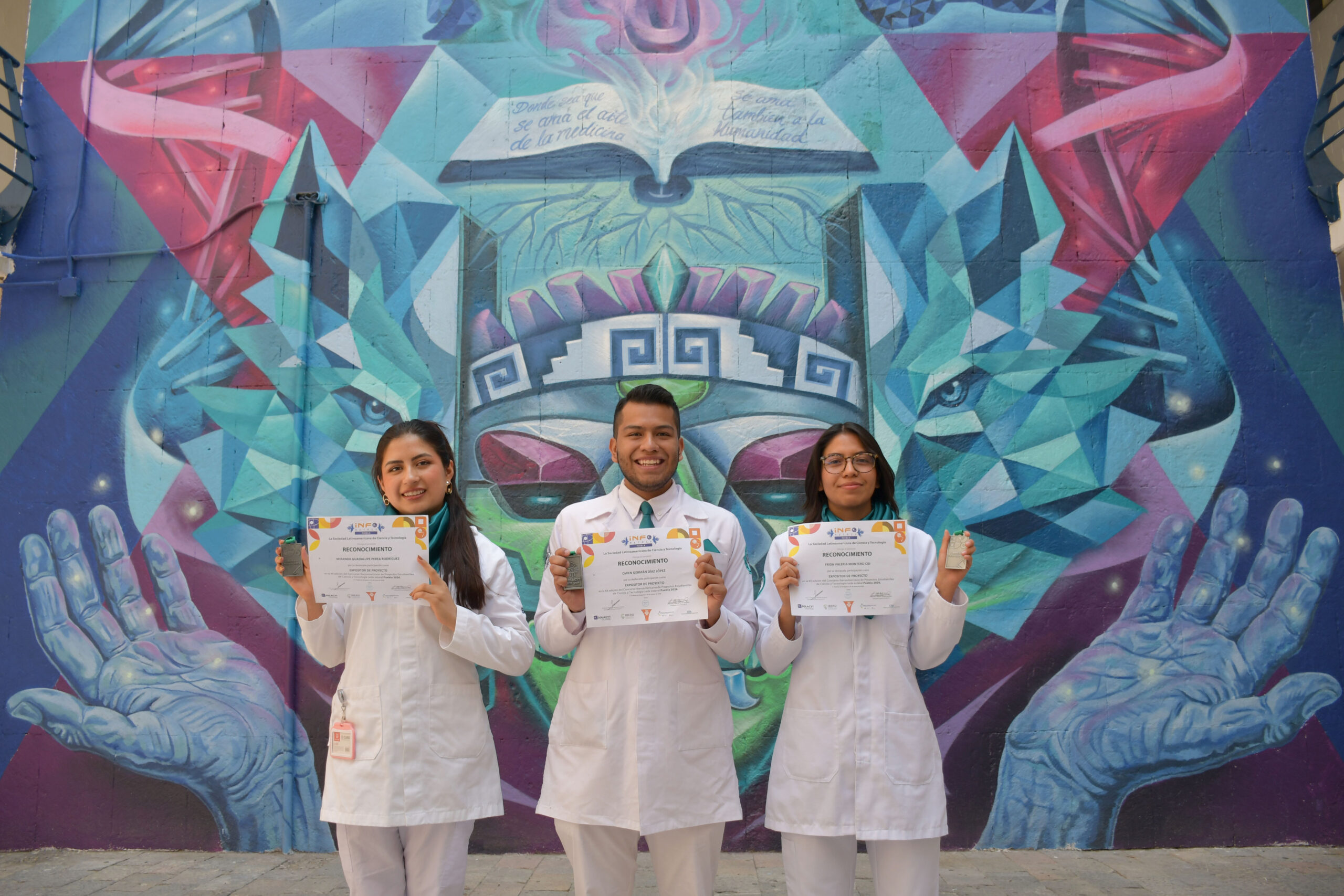 Alumnos de medicina representan a la BUAP en Infomatrix México 2026