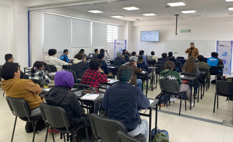 Estudiantes del B5M de la BUAP participan en clase maestra internacional sobre Física de partículas